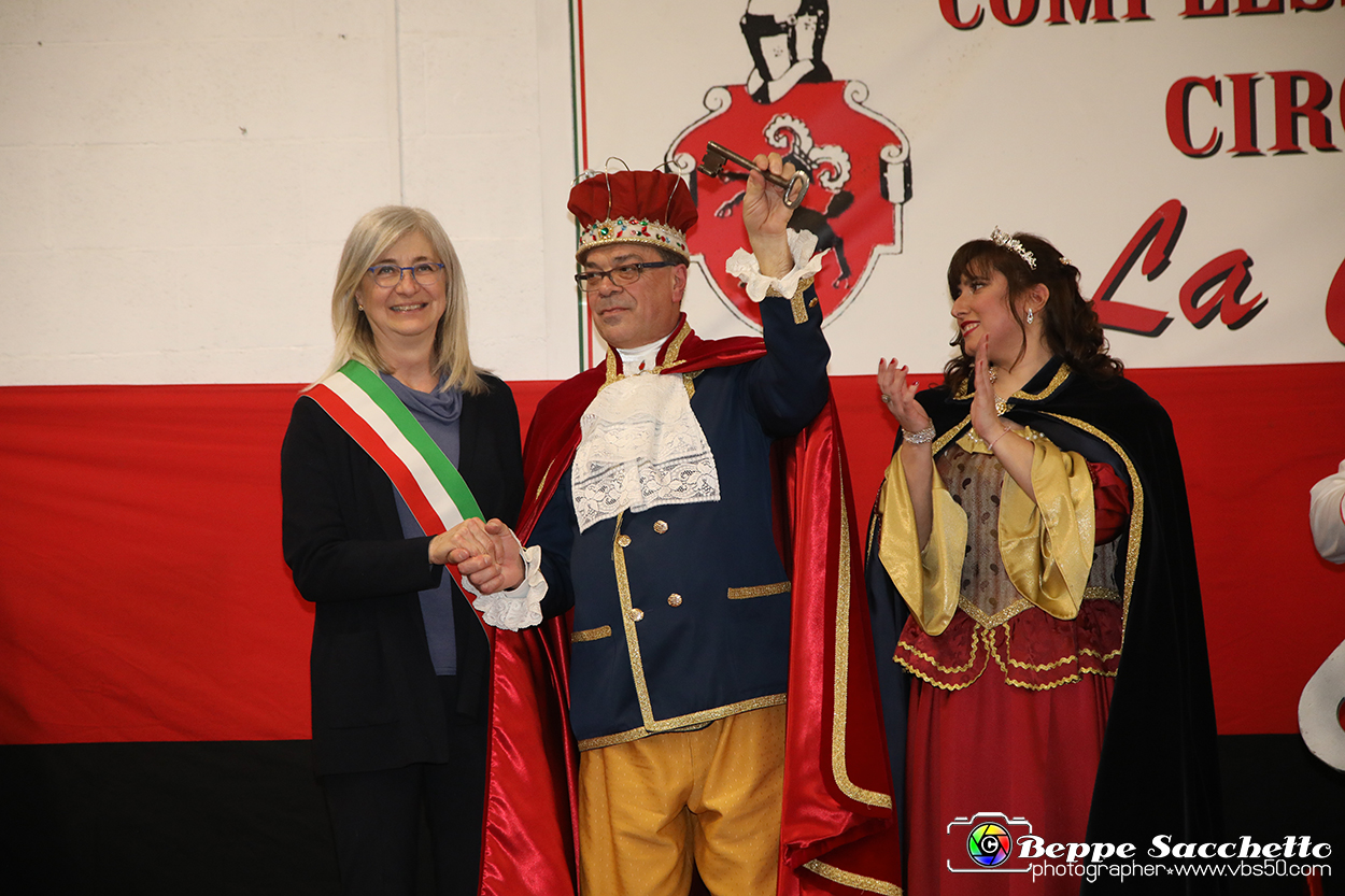 VBS_4715 - Investitura Re Peperone e Bela Povronera Carnevale di Carmagnola 2024.jpg